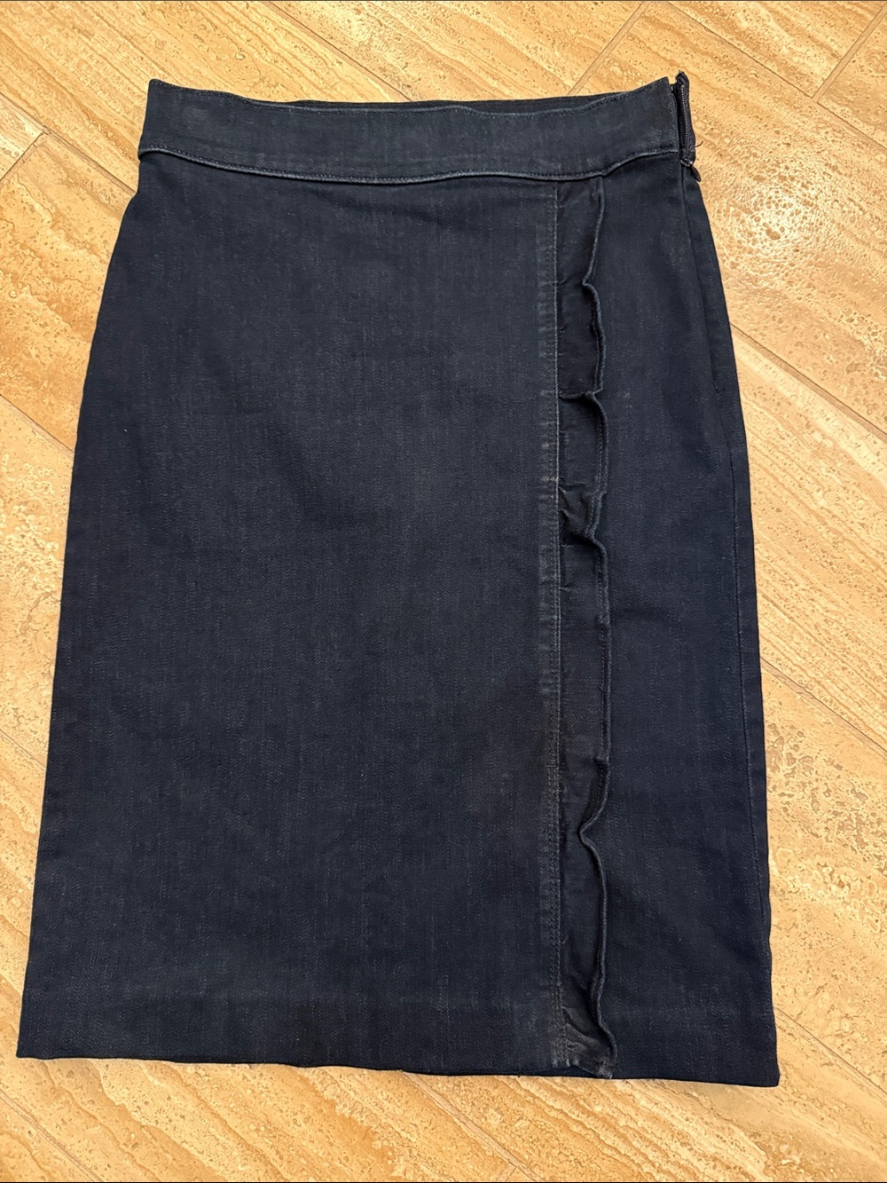 Ann Taylor Classic Navy Dark Denim Pencil Skirt with Ruffle size 0